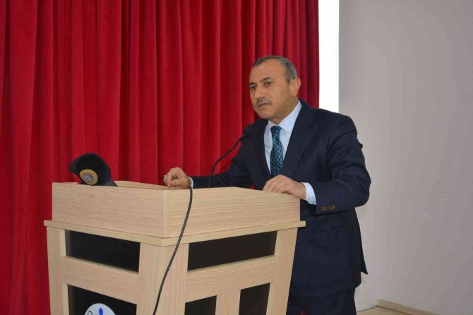 Vali Sonel’den Öğrencilere: “Hayallerinizden Vazgeçmeyin”