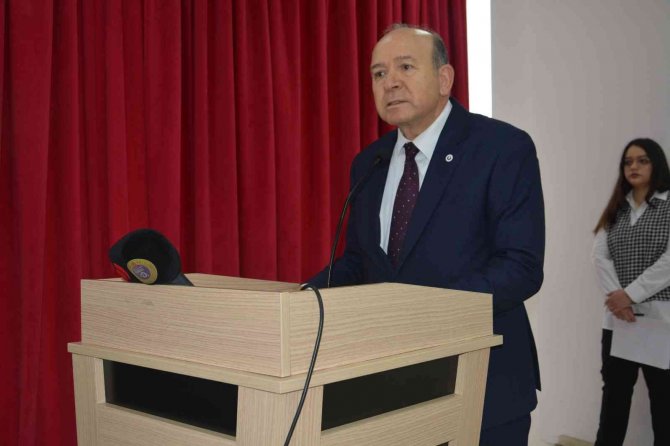 Vali Sonel’den Öğrencilere: “Hayallerinizden Vazgeçmeyin”