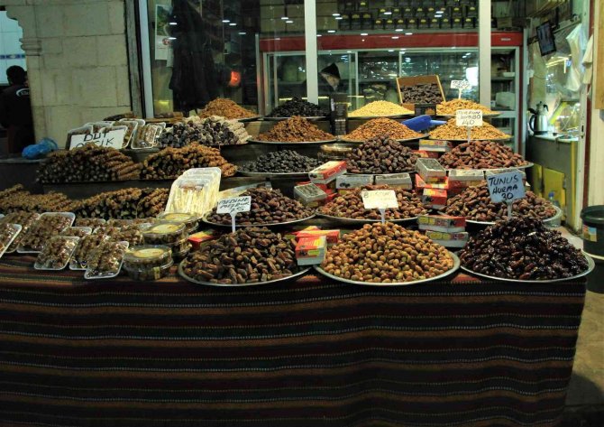 Tarihi Kapalı Çarşıda Ramazan Hazırlığı Başladı