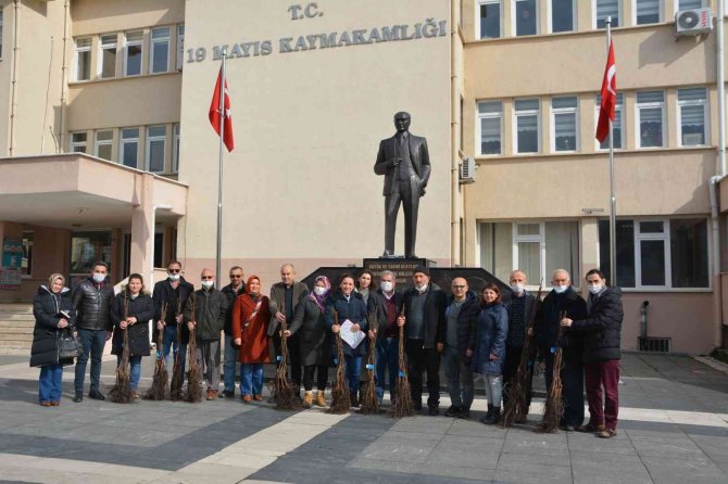 Çiftçilere Aşılı Ceviz Fidanı Dağıtıldı