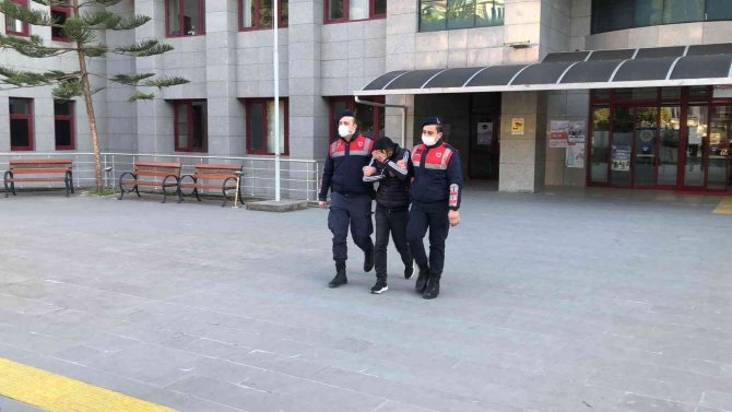 Ninesinin Küpesini Satıp Ölümle Tehdit Eden Torun Tutuklandı
