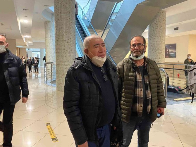 İ̇lyas Salman ‘Türk Milletini Aşağılama’ Suçundan Hakim Karşısına Çıktı