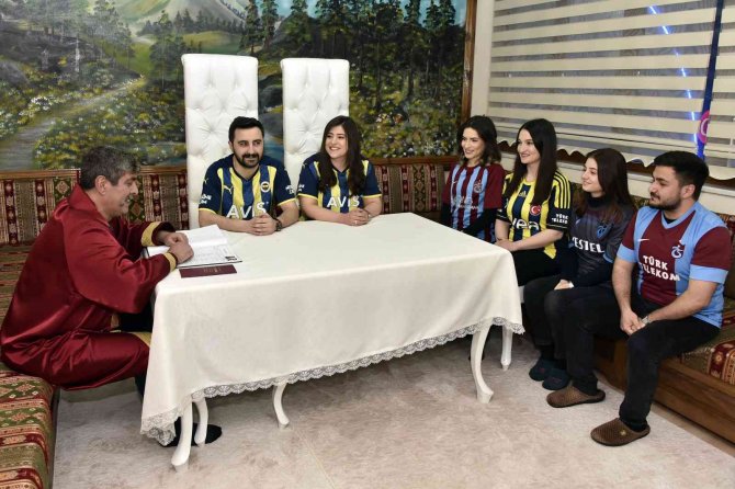 Trabzonspor - Fenerbahçe Rekabeti Yeşil Sahaları Aştı, Nikah Masasına Taşındı