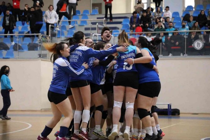 Tüsf Voleybol 1. Lig Müsabakaları Bartın Üniversitesinin Ev Sahipliğinde Başladı