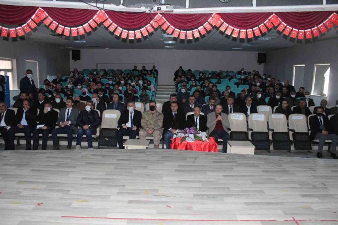 Muradiye’de ‘40 Hadis Ezber Okuma Yarışması’ Ödül Töreni