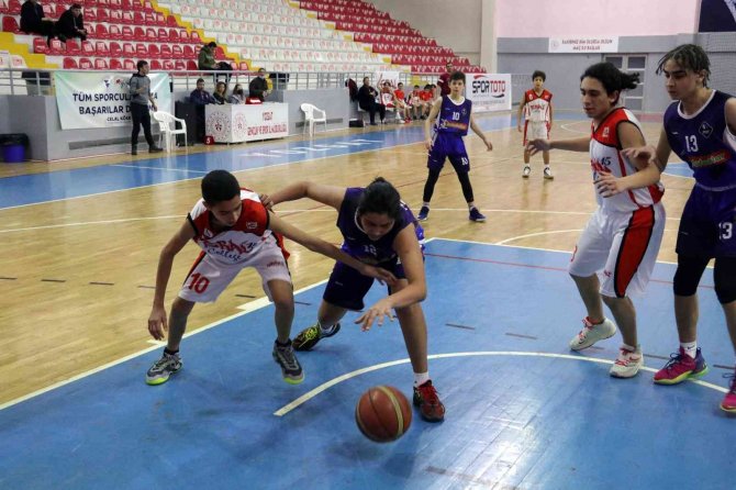 Okul Sporları Basketbol Yıldızlar Türkiye Yarı Final Müsabakaları Yozgat’ta Başladı
