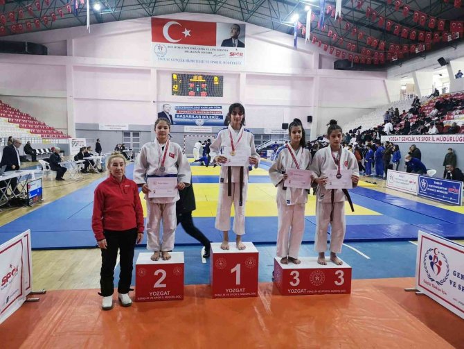 Yunusemreli Yıldız Judocular Yozgat’tan 3 Madalya İle Döndü