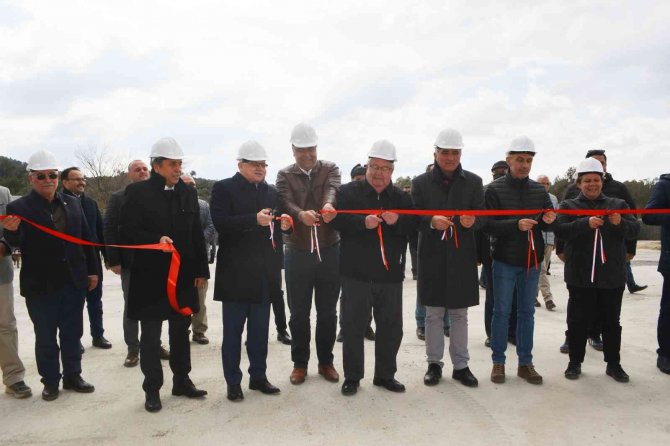 Gömeç’te Kilit Parke Taş Beton Blok Üretim Tesisi Hizmete Girdi