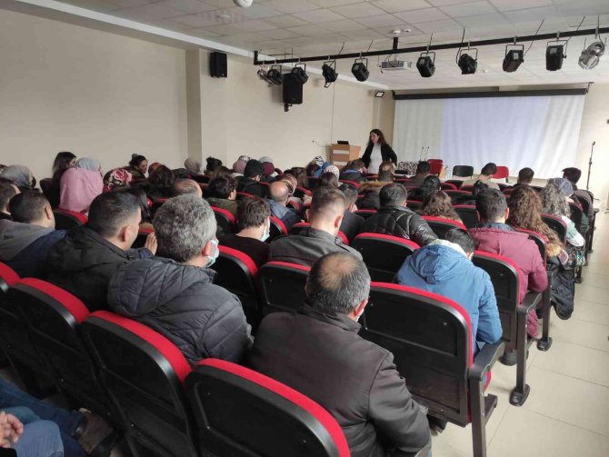 Ağrı’da Eğitim Seminerleri Başladı