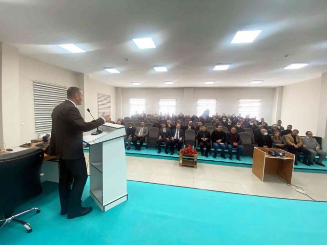 Ağrı’da Eğitim Seminerleri Başladı