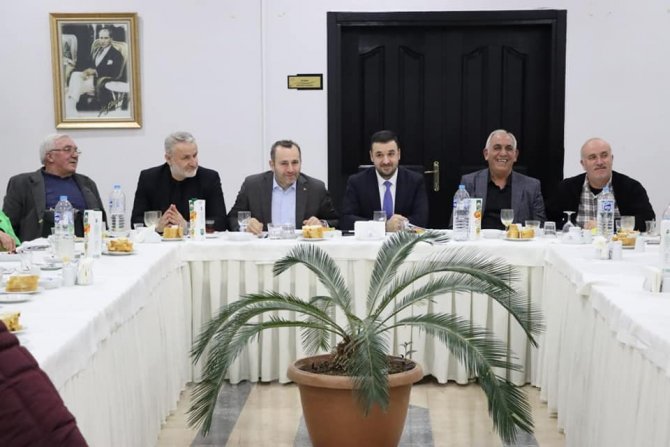 Ak Parti Yalova İ̇l Başkanı Bağatar, Çerkes Birliği Derneği Yönetimine Projeleri Anlattı