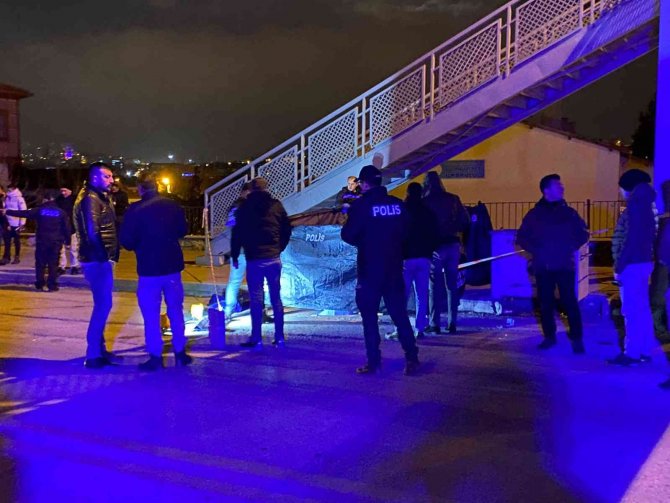 Ankara’da Yol Kenarında Erkek Cesedi Bulundu