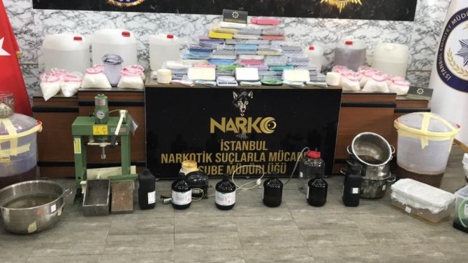 İ̇stanbul’da Uyuşturucu Operasyonları: 5’i Yabancı Uyruklu 10 Şüpheli Yakalandı