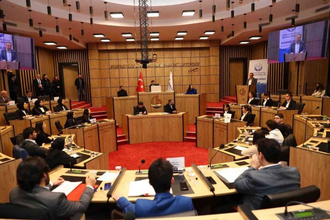 Yarının Türkiye’sinde Söz Sahibi Olmak İsteyen Gençler Kıyasıya Yarıştı