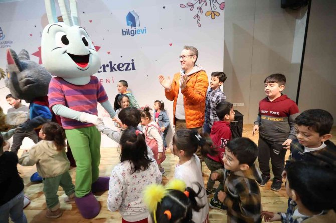 Başakşehir’de Annelerin De, Çocukların Da Yüzü Gülüyor