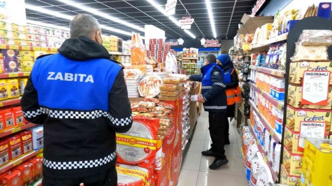 Başiskele’de Marketler Denetlendi