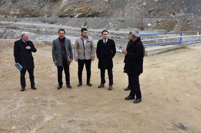 Sason’da Bol Yağışlı Geçen Kış Mevsiminin Ardından Tahrip Olan Yol Ve Yapılar Tespit Edildi