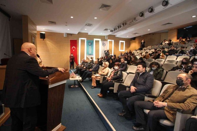 Başkan Pekmezci Üniversite Öğrencileri İle Bir Araya Geldi