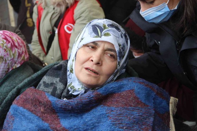 Şehidin Cenazesinde Acı Detay: Şehit Olduğu Gün Evlilik Yıl Dönümüymüş