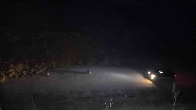 Bursa’da Heyelan Nedeniyle Yol Ulaşıma Kapandı