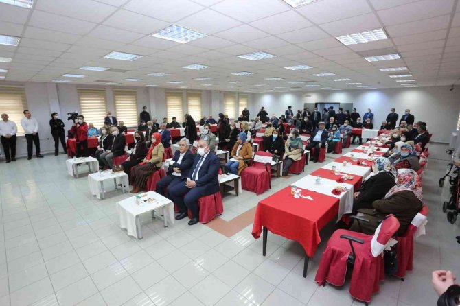 Başkan Sandıkçı: “Yaşlılara Saygı Bir Gün Değil, Bir Ömür Olmalı”