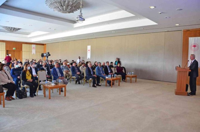 Denizli Tarımı İçin ’Bilinçli Gübreleme’ Konusunda Eğitim Düzenlendi