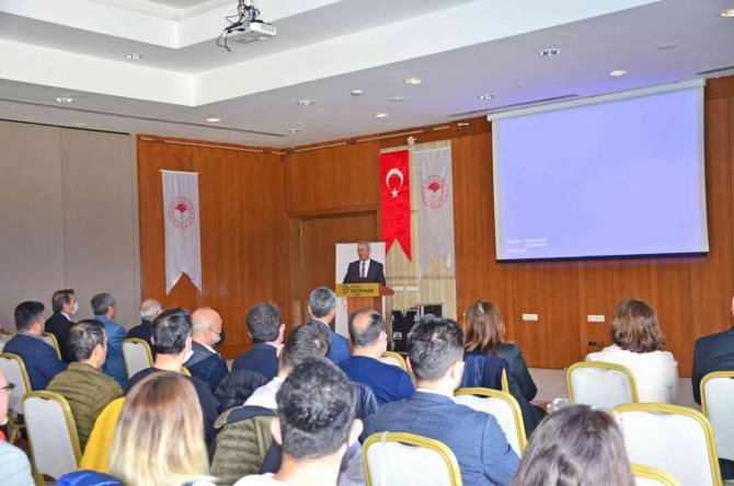 Denizli Tarımı İçin ’Bilinçli Gübreleme’ Konusunda Eğitim Düzenlendi