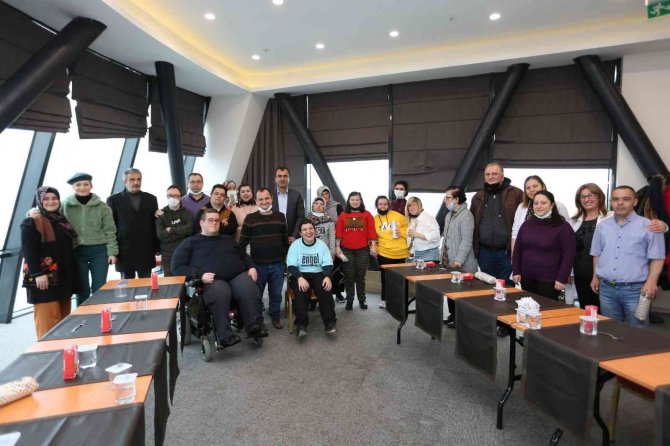 Eydem’de Kursiyerlerin Doğum Günleri Kutlandı