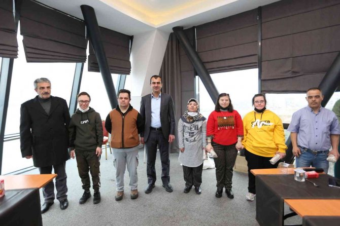 Eydem’de Kursiyerlerin Doğum Günleri Kutlandı