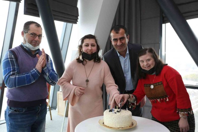 Eydem’de Kursiyerlerin Doğum Günleri Kutlandı