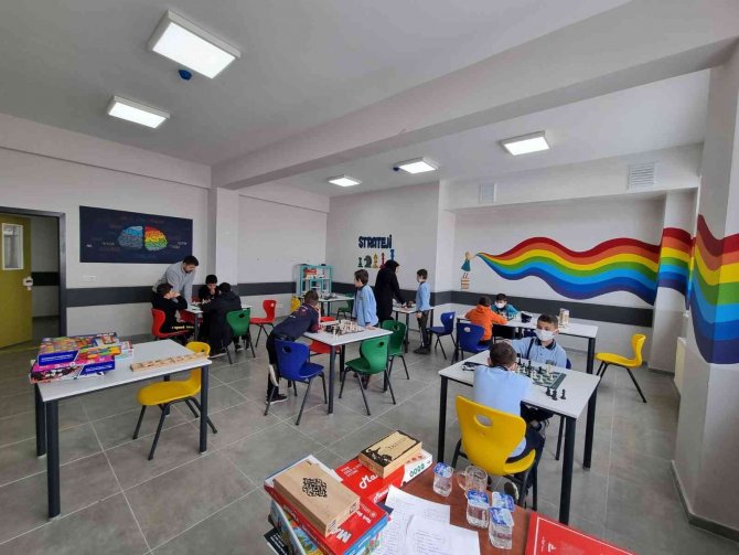 Satranç Turnuvası Düzenlendi