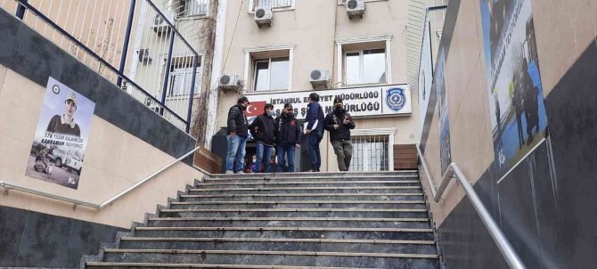 Eyüpsultan’da Eşini Ve Çocuğunu Döven Ağabeyini Öldürdü
