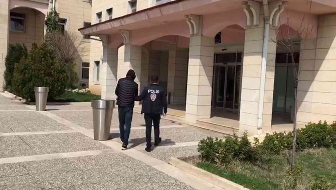 Siirt’te Atm’de Yardım Etme Bahanesiyle 2 Vatandaşın Parasını Çalan Şüpheli Tutuklandı