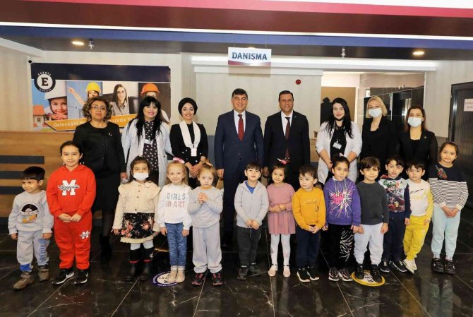 Fadıloğlu, Öğrencilerle Bir Araya Geldi