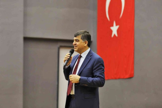 Fadıloğlu, Öğrencilerle Bir Araya Geldi