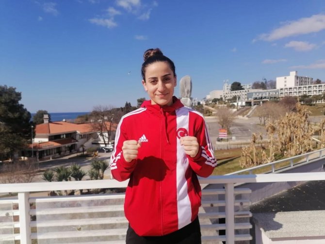 Gizem Özer Avrupa İkincisi Oldu