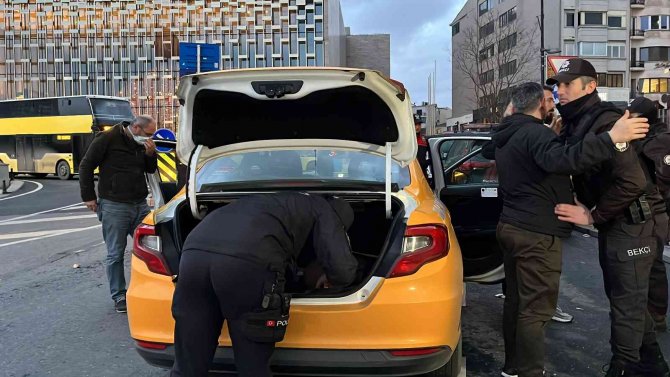 İ̇stanbul’da Helikopter Destekli ’Yeditepe Huzur’ Uygulaması