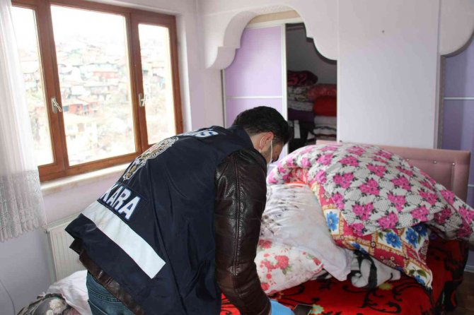 Bebek Çantasından 7 Kilo Eroin Çıktı