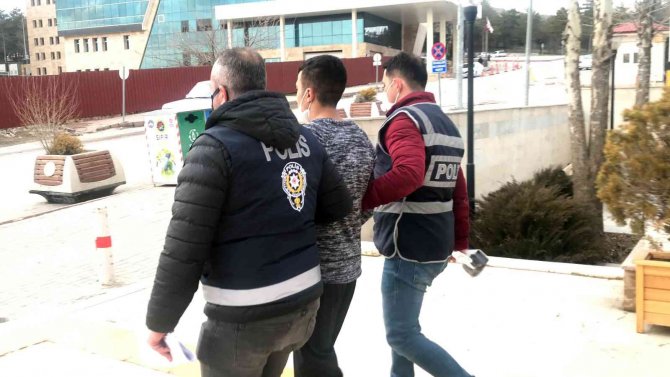 Elazığ’da Turisti Ve Yoldan Geçen Birini Yaralayan Suç Makinesi Tutuklandı
