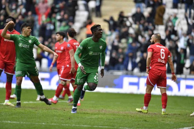 Bursaspor’da Joao Pedro Ve Bifouma Göze Girdi