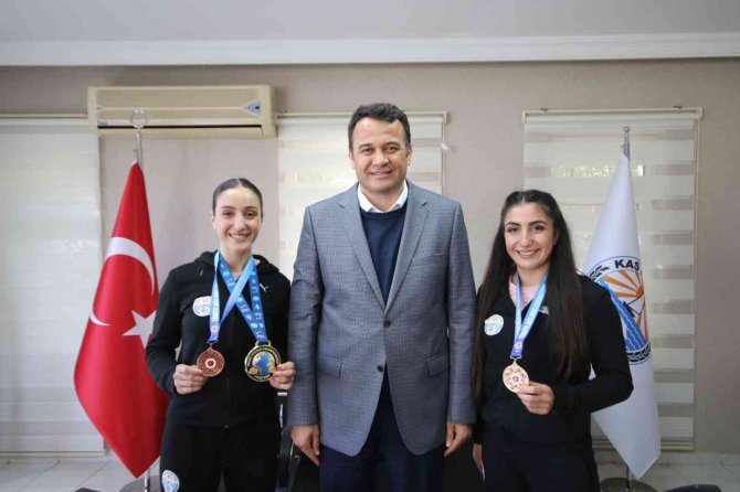 Doğan Kardeşlerden Kaş’a Gurur Madalyası