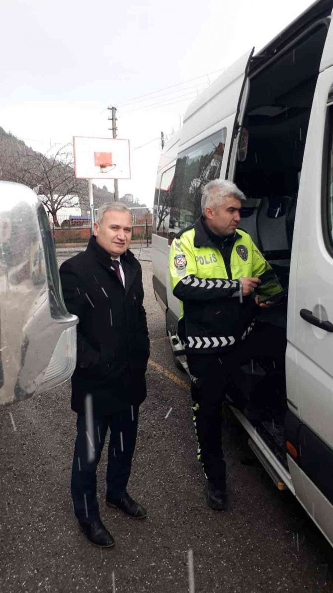 İ̇nebolu’da Okul Servisleri Denetlendi