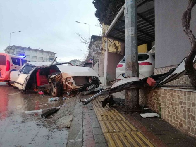 Bu Otomobilden Sağ Çıktılar