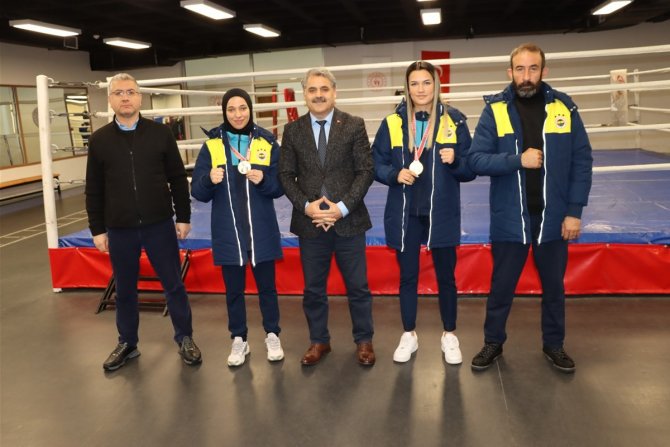 Malatyalı Boksör Hatice Akbaş’ın Avrupa Şampiyonluğu Sevinci