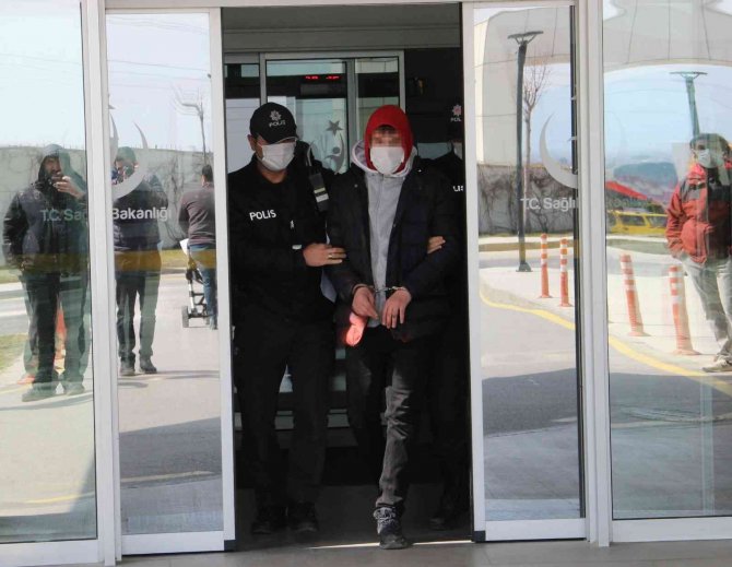 Sırtından Bıçaklanan Genç Hastanede Öldü