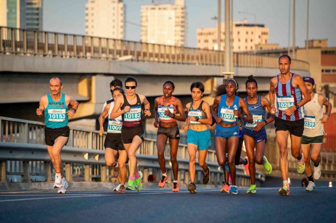 Maratoni̇zmir İçin Geri Sayım Başladı