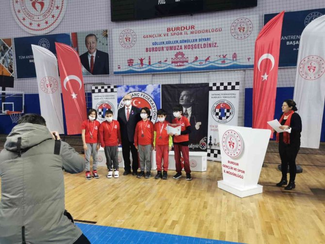 Muğla, Satrançta Burdur’da 5 Takımla Final Hakkı Kazandı