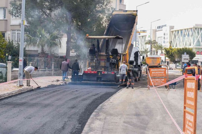 Fener Caddesi’nde Sıcak Asfalt Çalışması