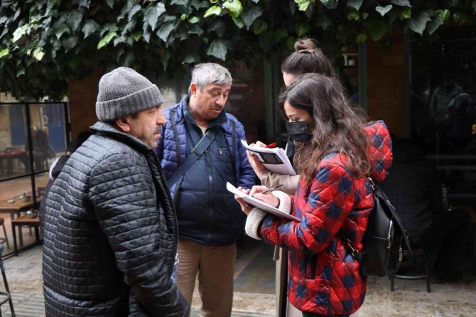 Hemşire Adaylarından Ücretsiz Sağlık Taraması Ve Eğitimi