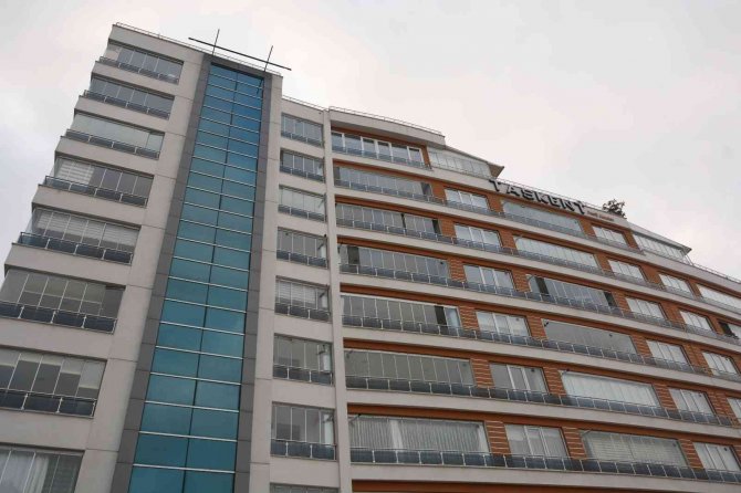 Çatıya Çıkmasıyla İnmesi Bir Oldu